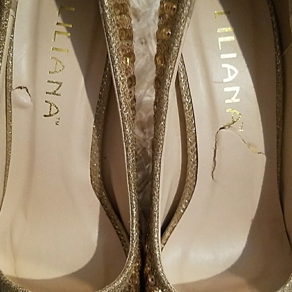 Nwot, beautiful gold sequence heels - Picture 5 of 5